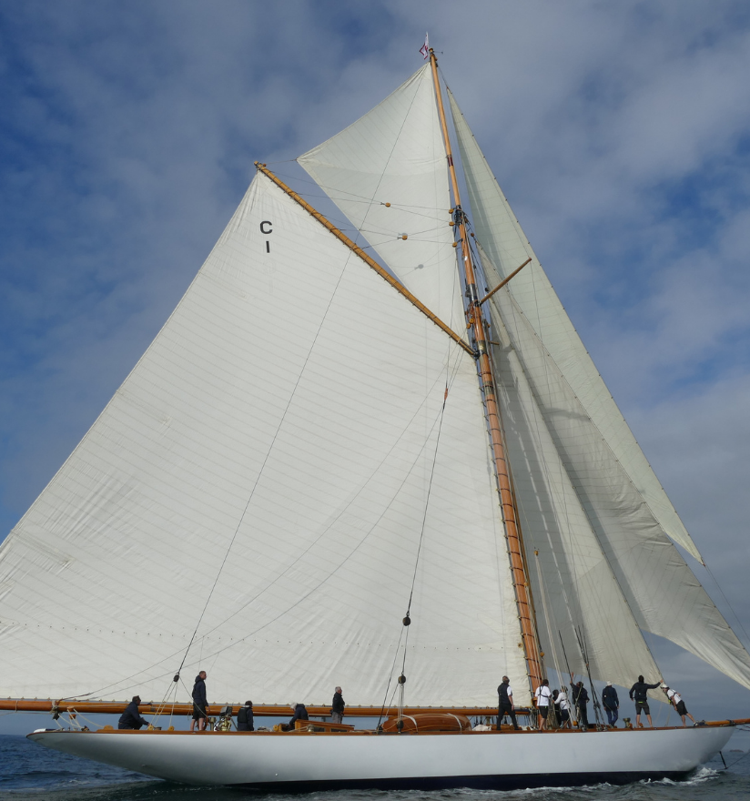 Mariquita quitte la rade de Brest